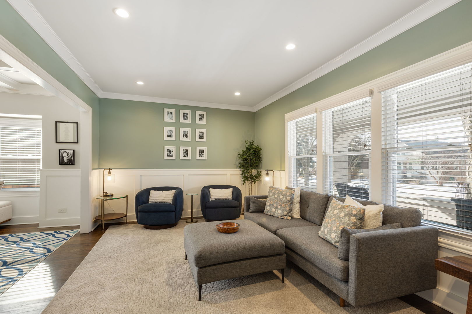 930 N Taylor Avenue, Oak Park, IL 60302