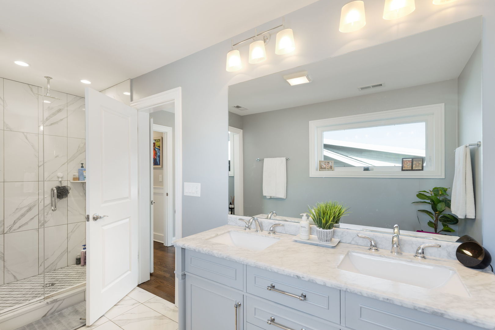 930 N Taylor Avenue, Oak Park, IL 60302