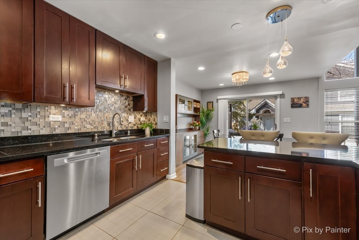 201 Millers Crossing #201, Itasca, IL 60143