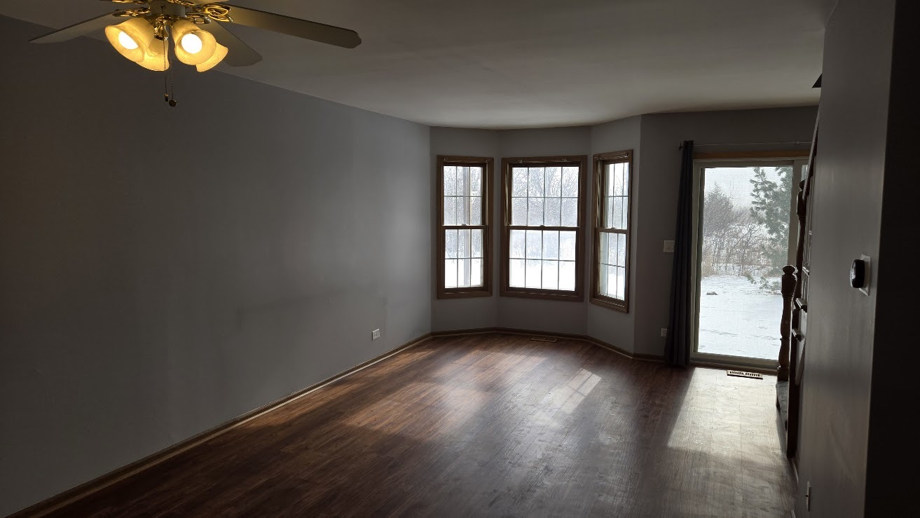 482 Nicole Drive #8B, Bartlett, IL 60103