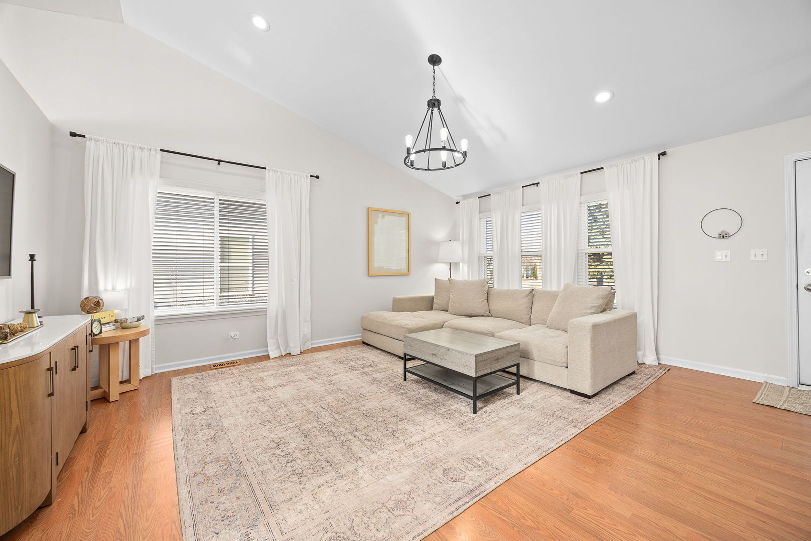 1973 Eastwick Lane, Aurora, IL 60503