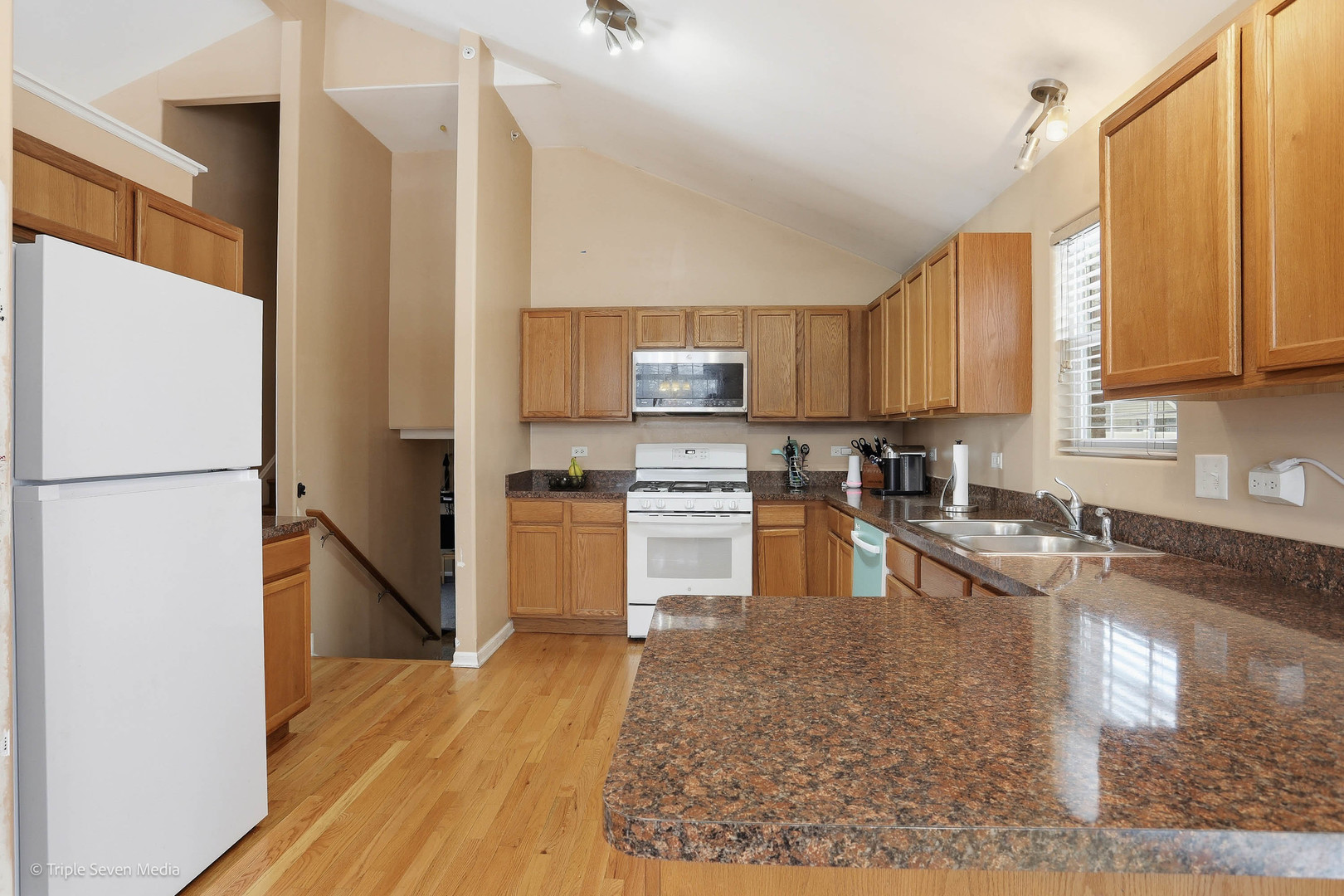 14852 Park Avenue, Oak Forest, IL 60452