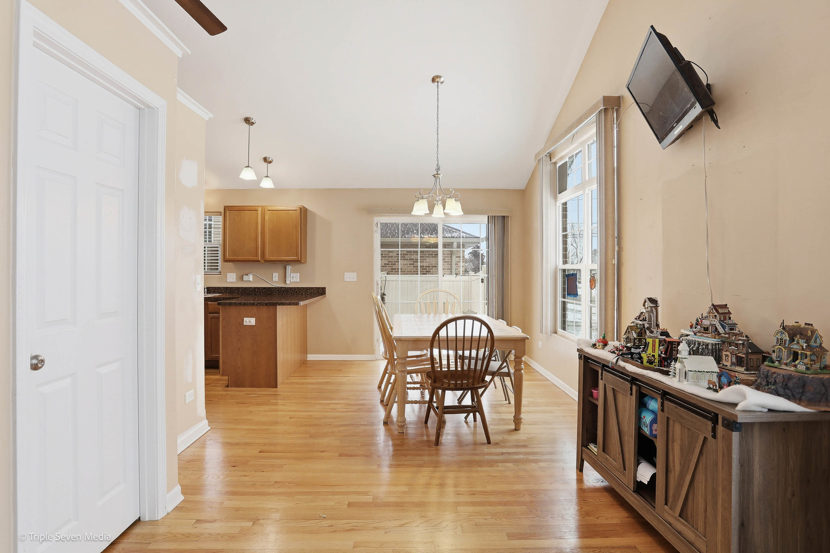 14852 Park Avenue, Oak Forest, IL 60452