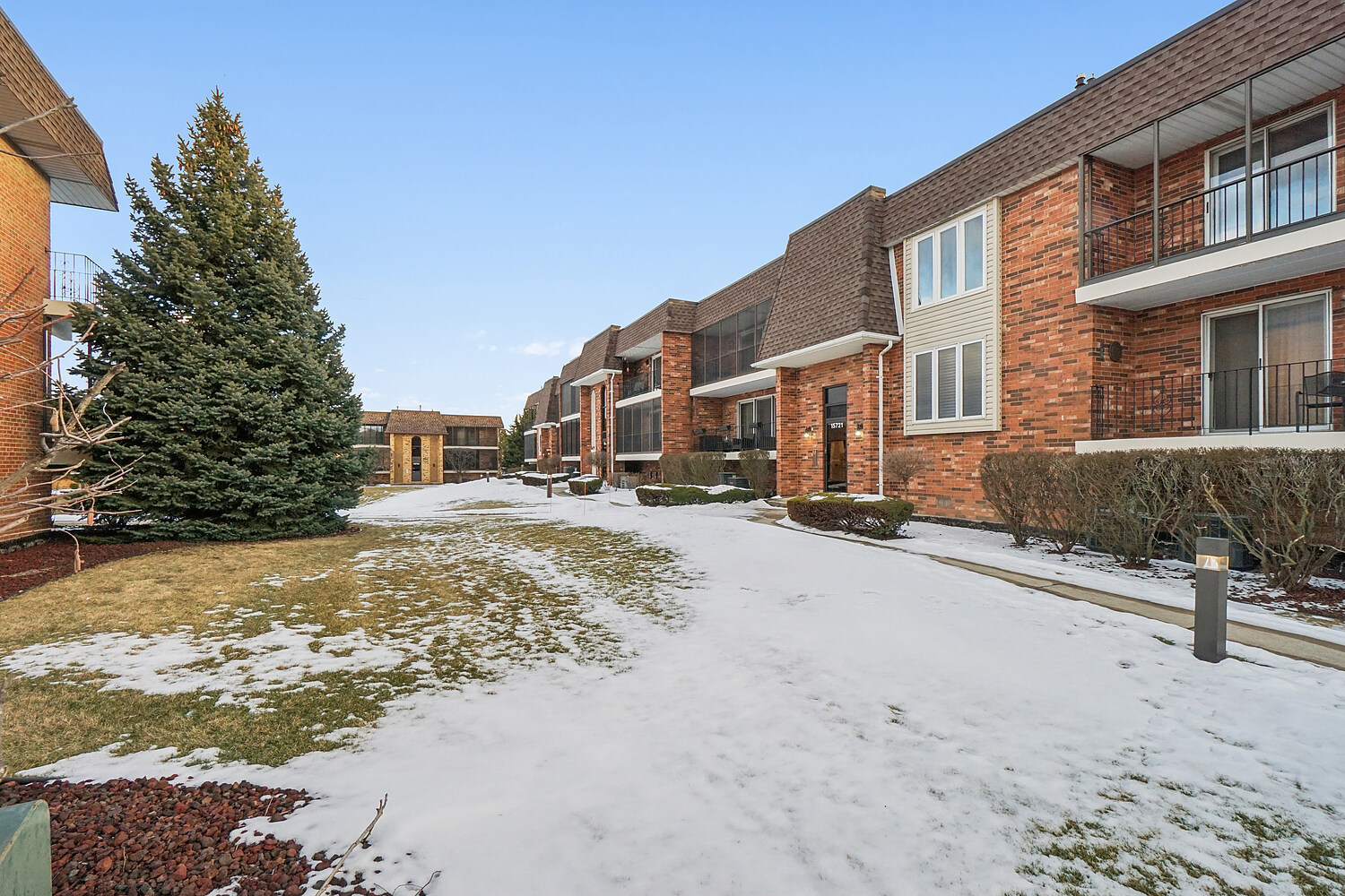 15725 Foxbend Court #1W, Orland Park, IL 60462