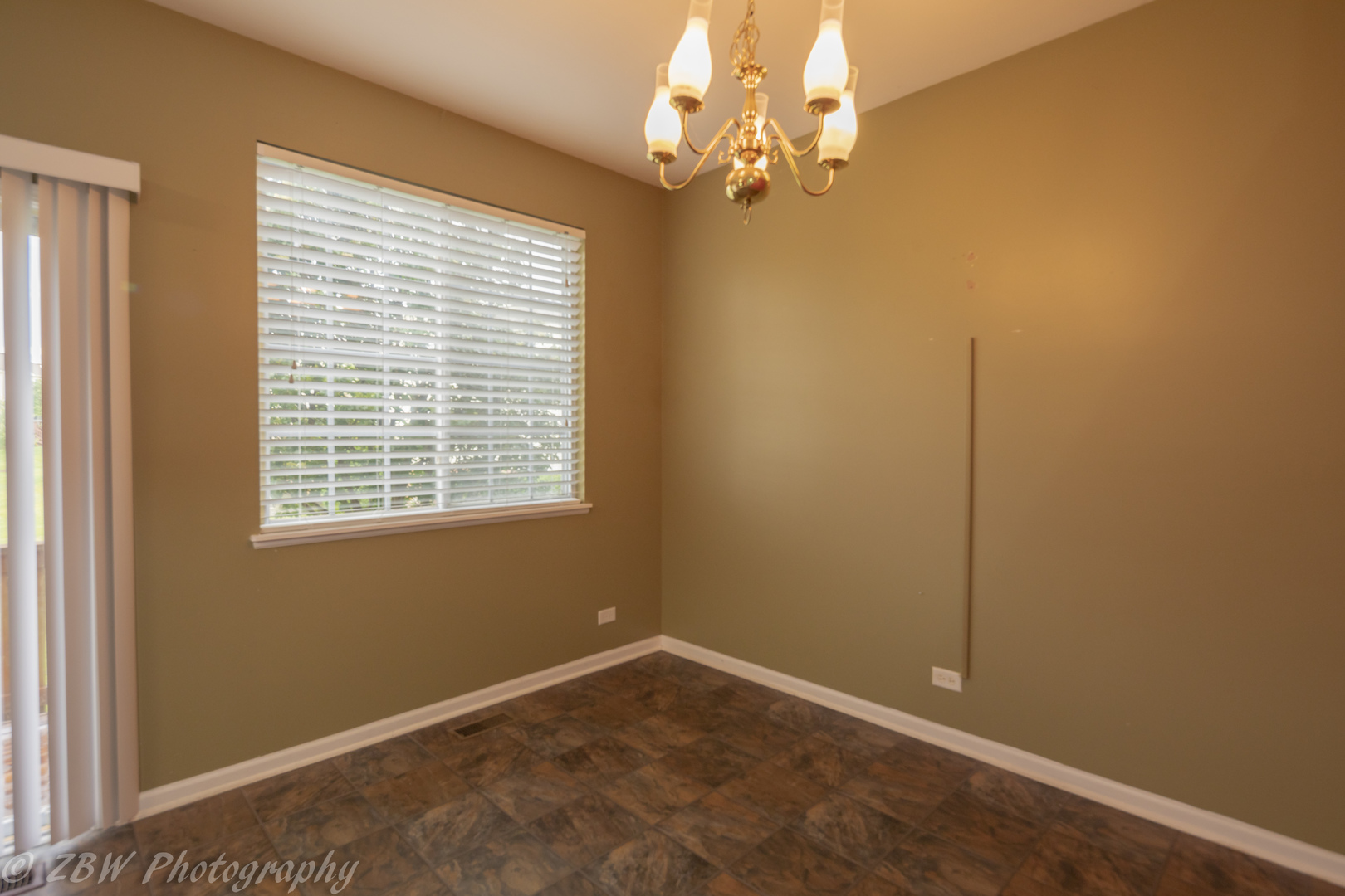 1890 Fredericksburg Lane #1890, Aurora, IL 60503