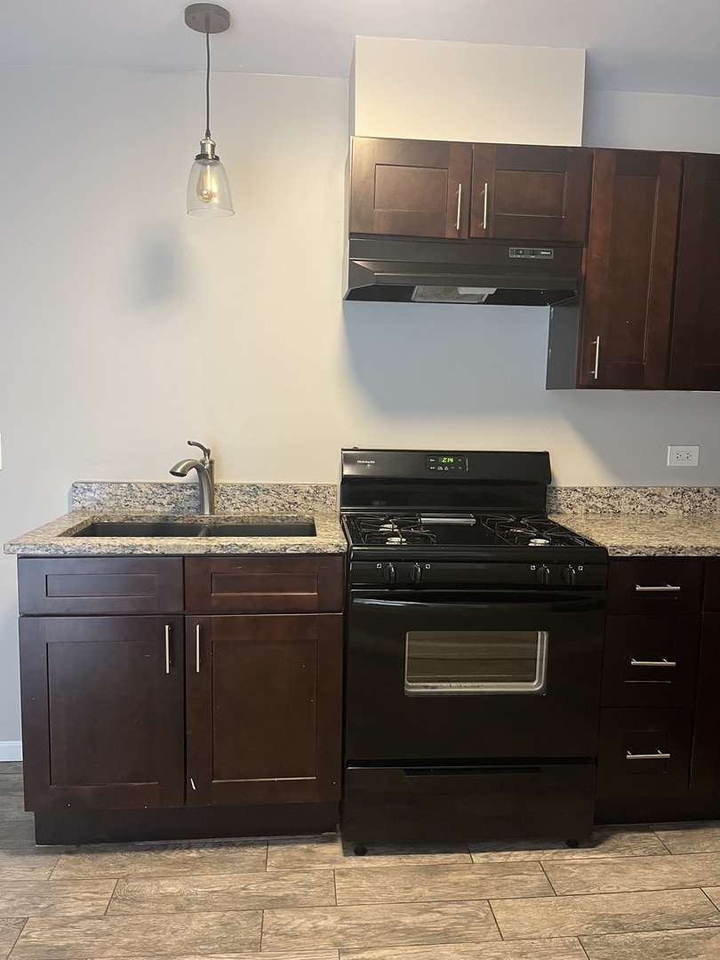 7501 southwest Highway #5, Worth, IL 60482