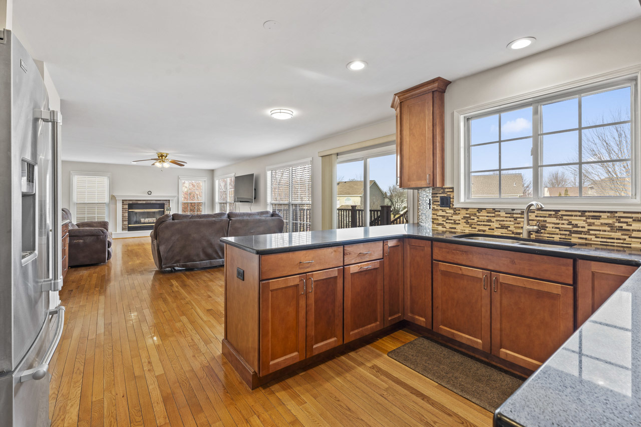 1460 Lancaster Lane, Algonquin, IL 60102