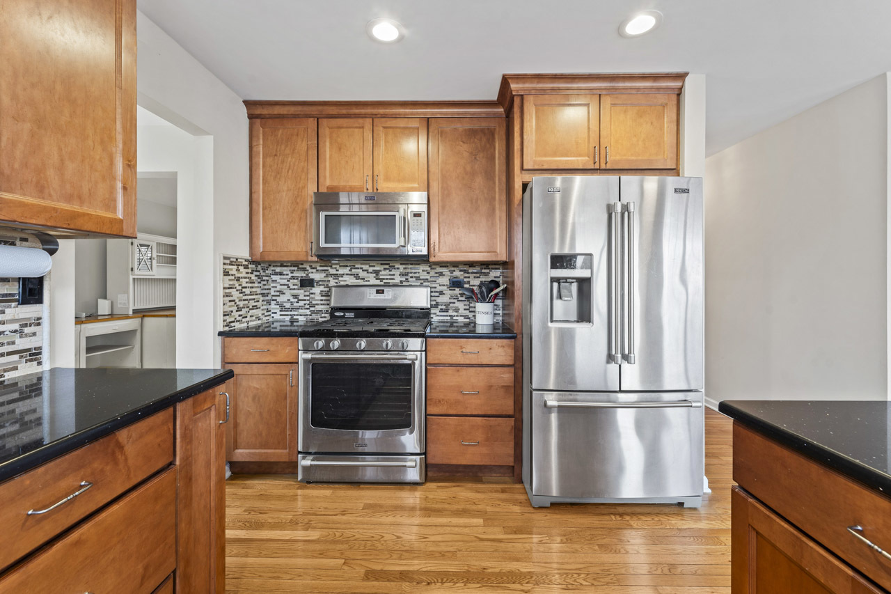 1460 Lancaster Lane, Algonquin, IL 60102