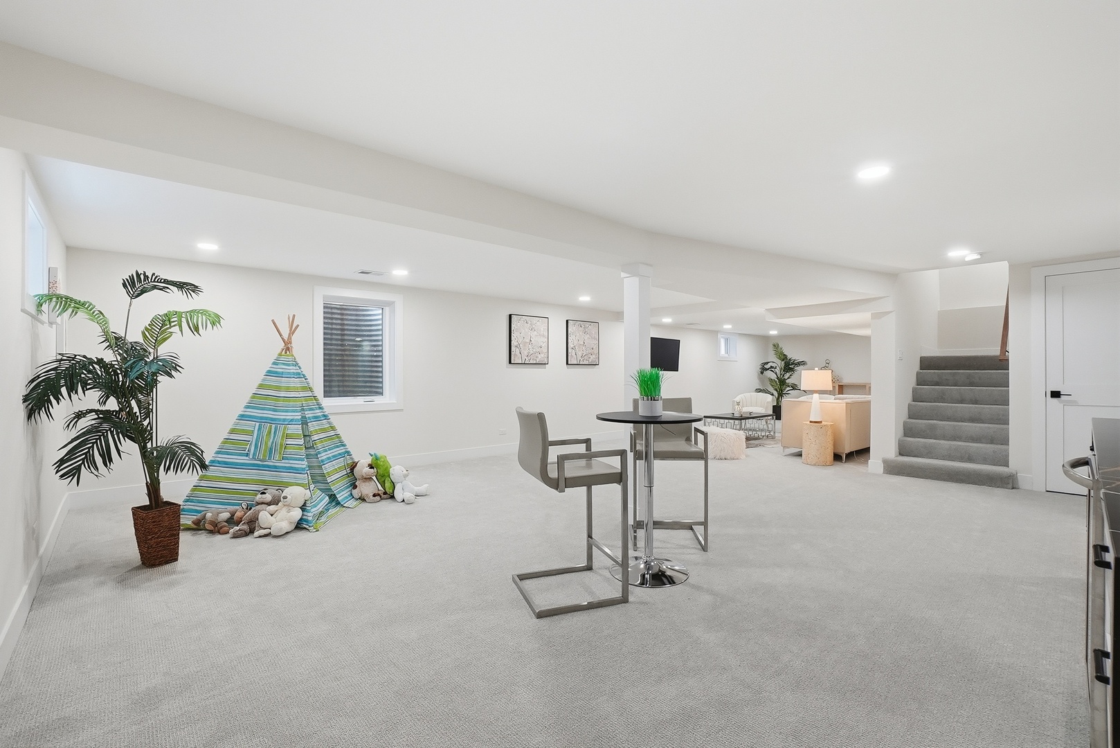 6850 Latrobe Avenue, Skokie, IL 60077