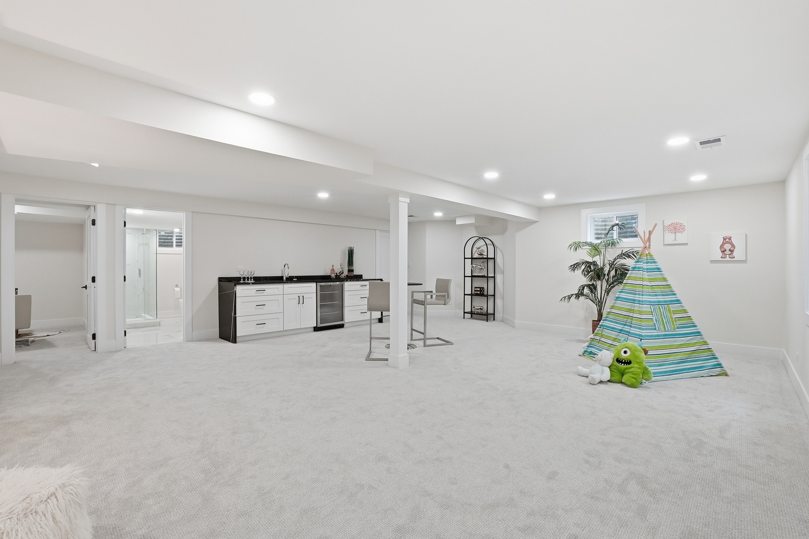 6850 Latrobe Avenue, Skokie, IL 60077