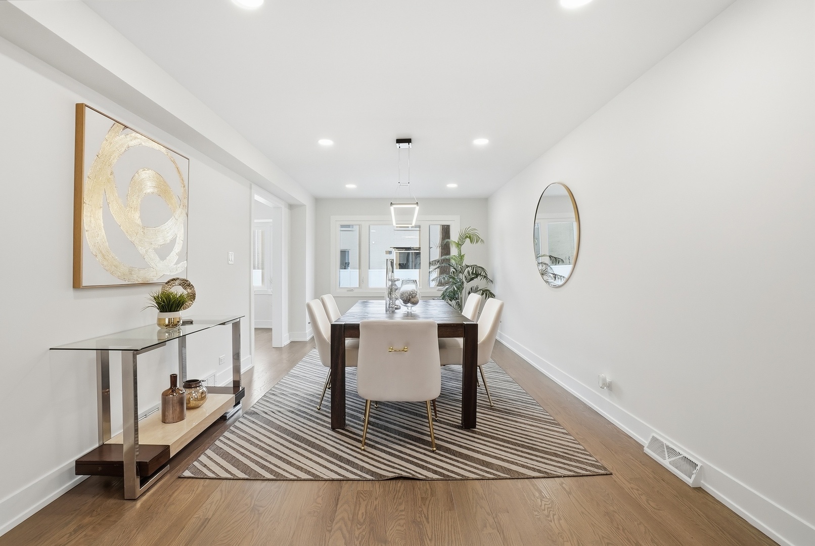 6850 Latrobe Avenue, Skokie, IL 60077