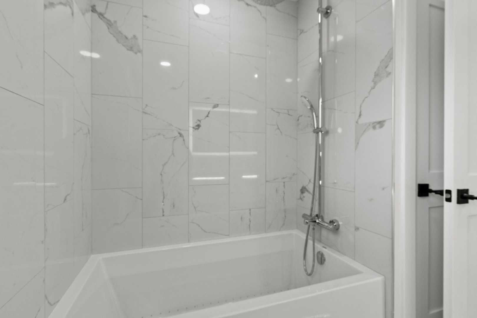 6850 Latrobe Avenue, Skokie, IL 60077