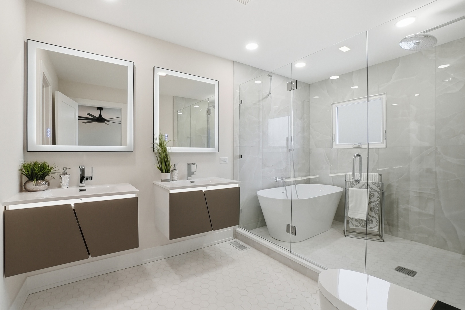 6850 Latrobe Avenue, Skokie, IL 60077