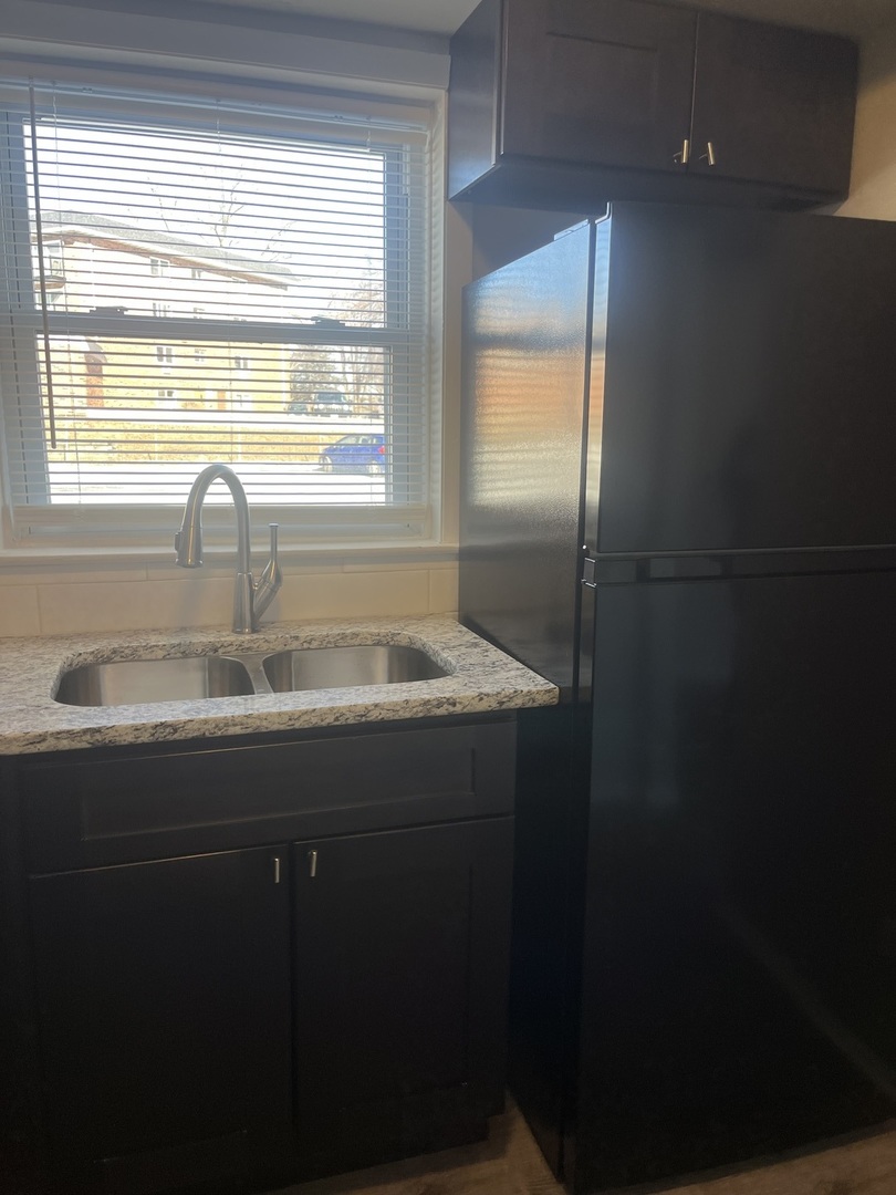 1340 N main Street #E1, Wheaton, IL 60187