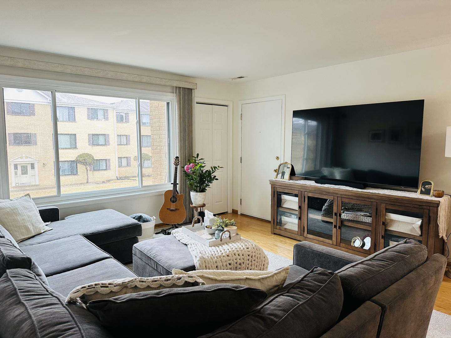 9340 Hamilton Court #B, Des Plaines, IL 60016