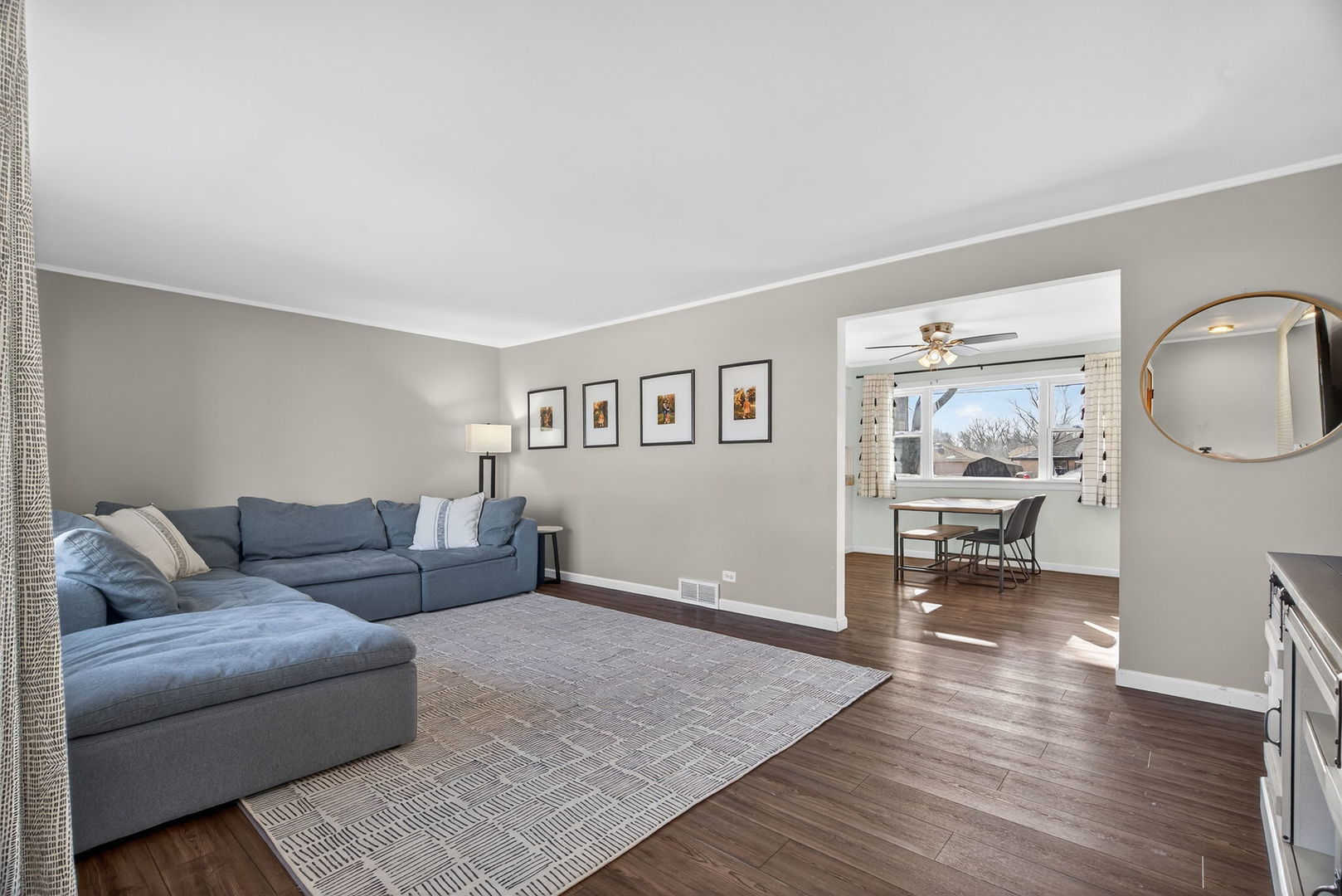 6935 W 115th Place, Worth, IL 60482