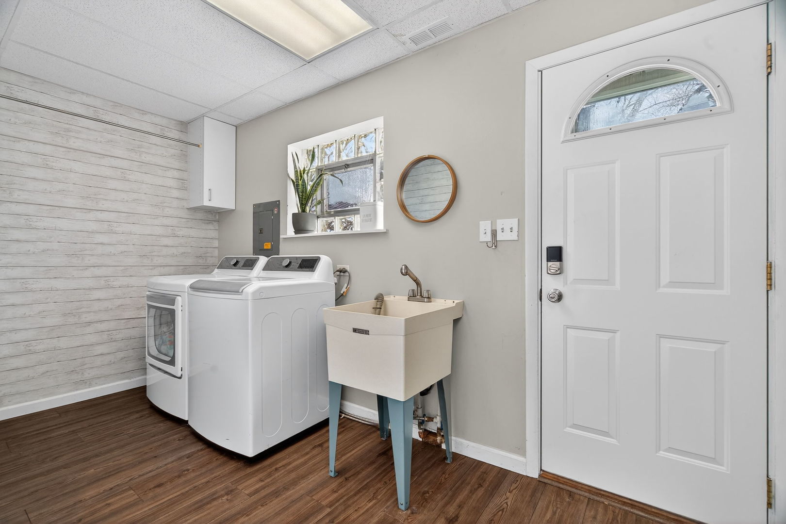 6935 W 115th Place, Worth, IL 60482