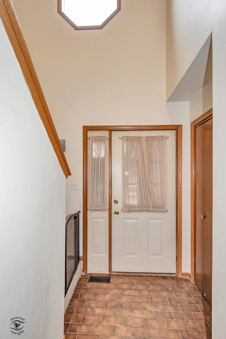 14411 Lamon Avenue, Midlothian, IL 60445