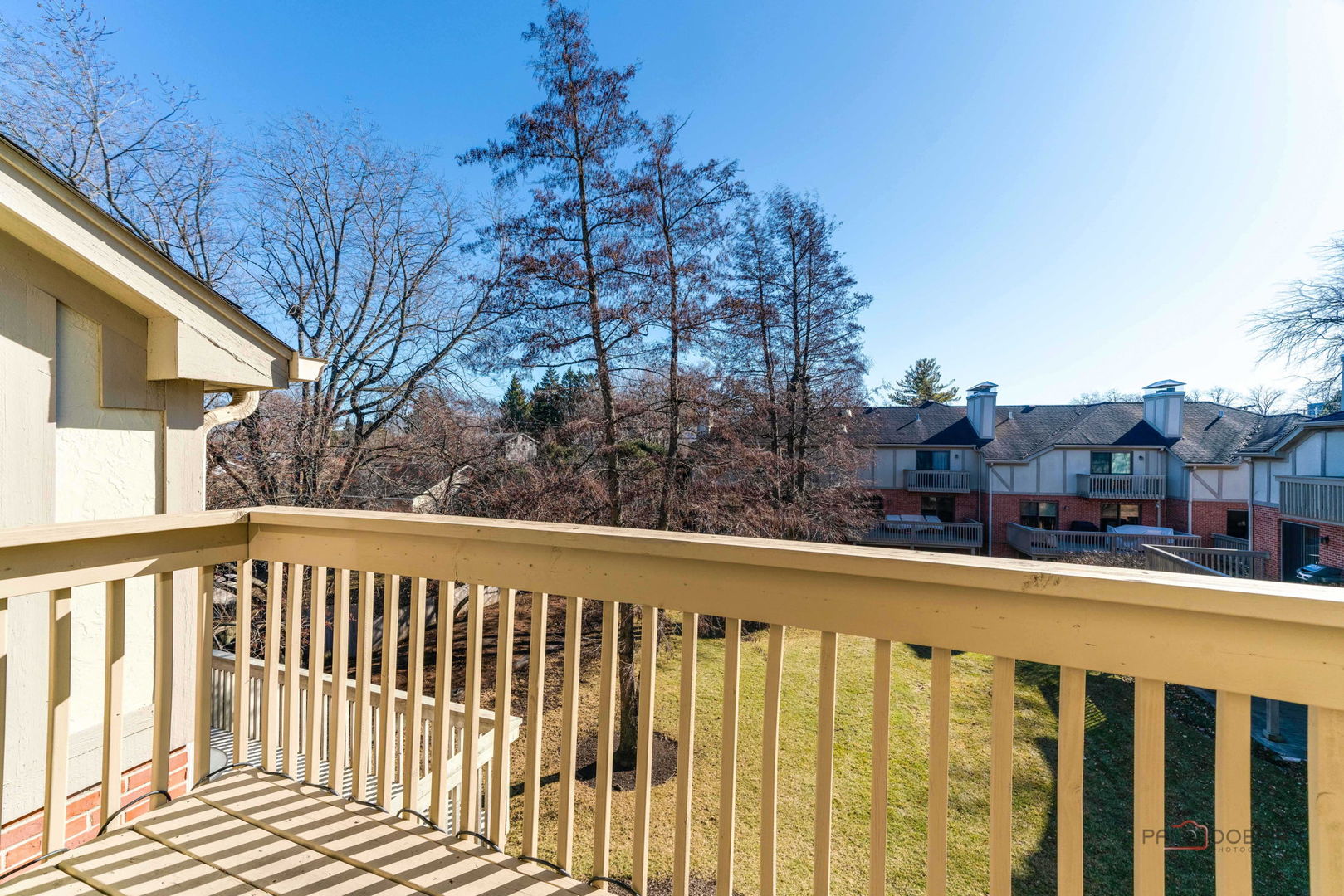 107 E Winchester Road, Libertyville, IL 60048