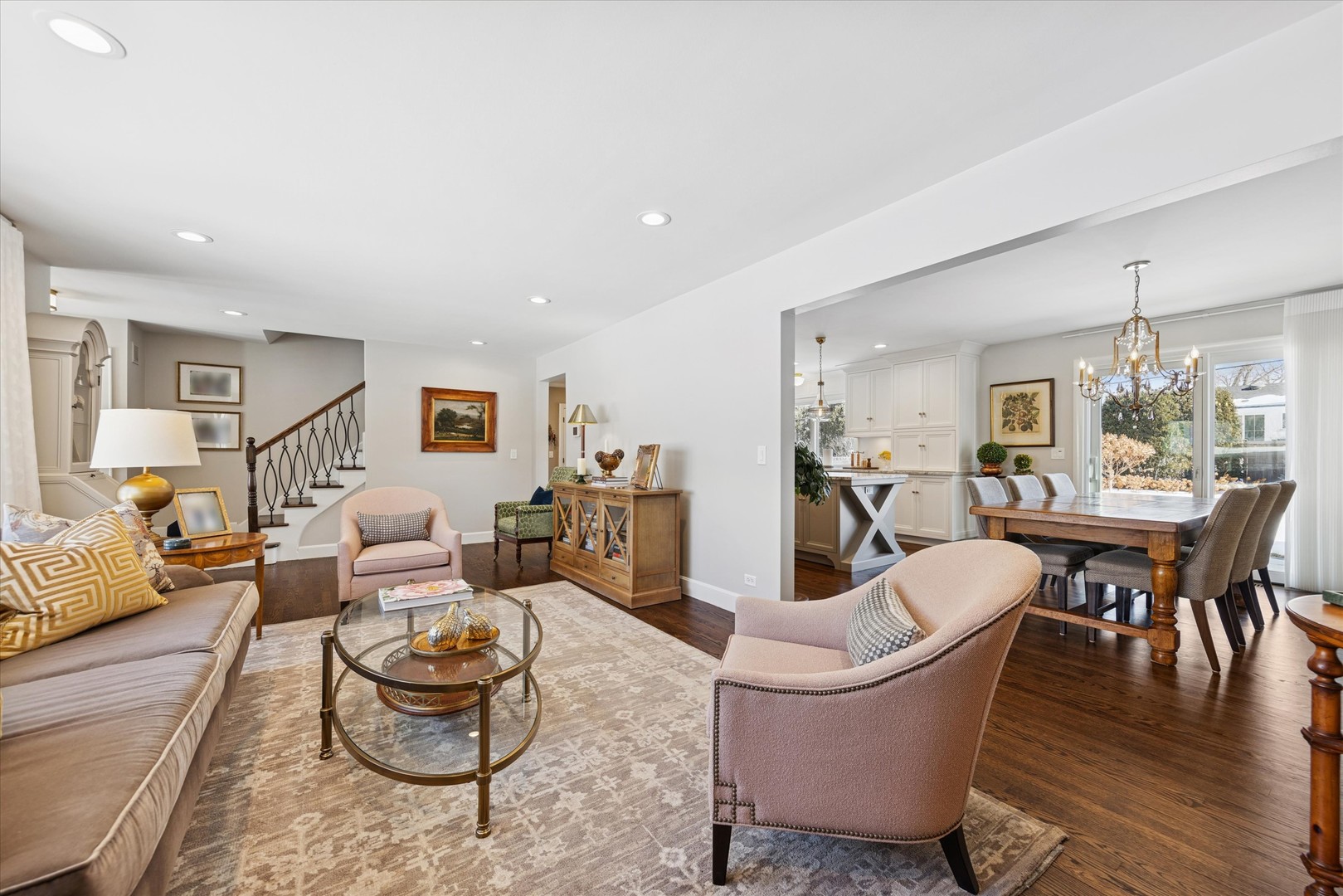 857 S Euclid Avenue, Elmhurst, IL 60126