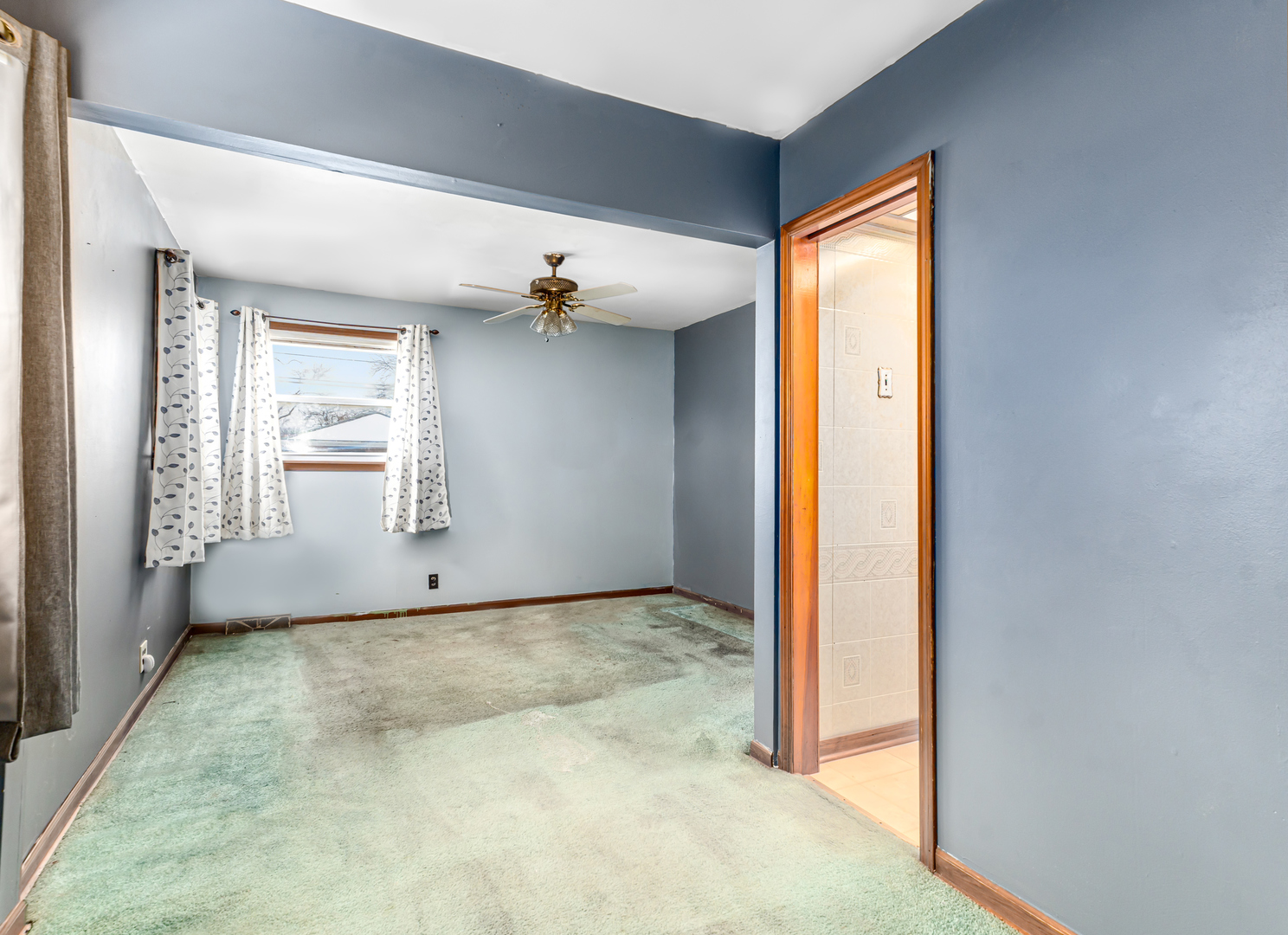 8736 S 51st Avenue, Oak Lawn, IL 60453