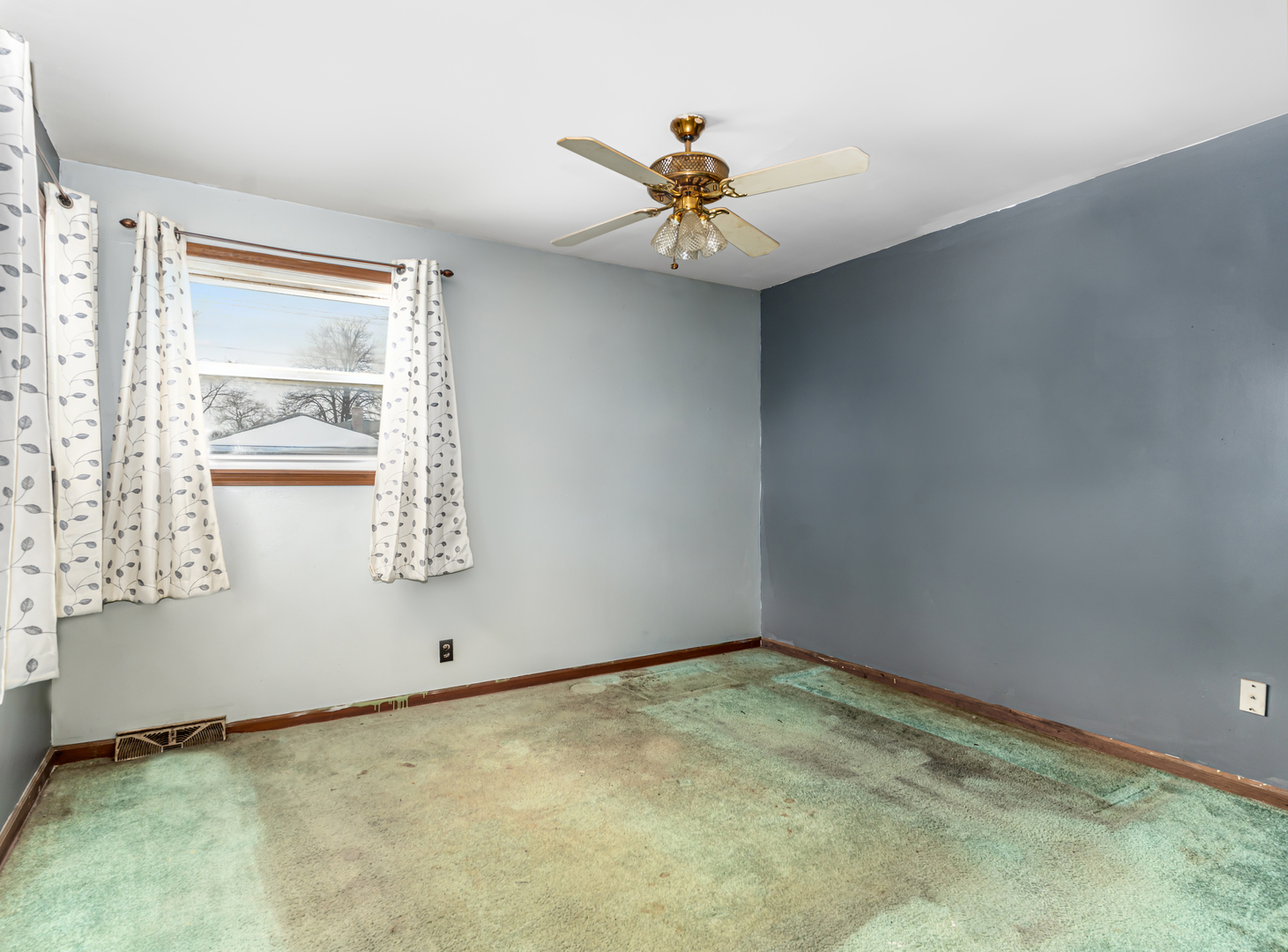 8736 S 51st Avenue, Oak Lawn, IL 60453