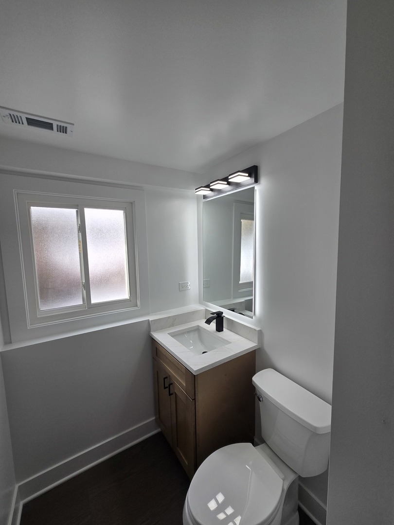 1570 Jefferson Road, Hoffman Estates, IL 60169