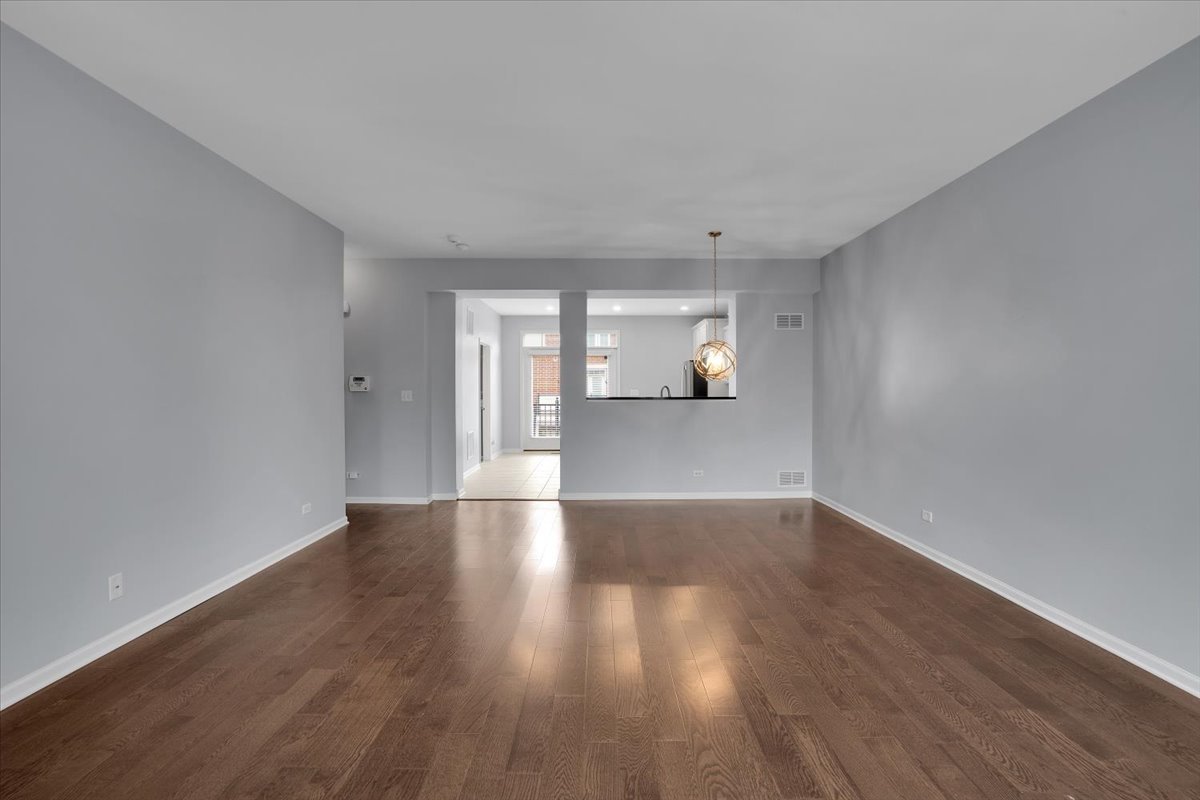 222 W Hyde Street, Arlington Heights, IL 60005