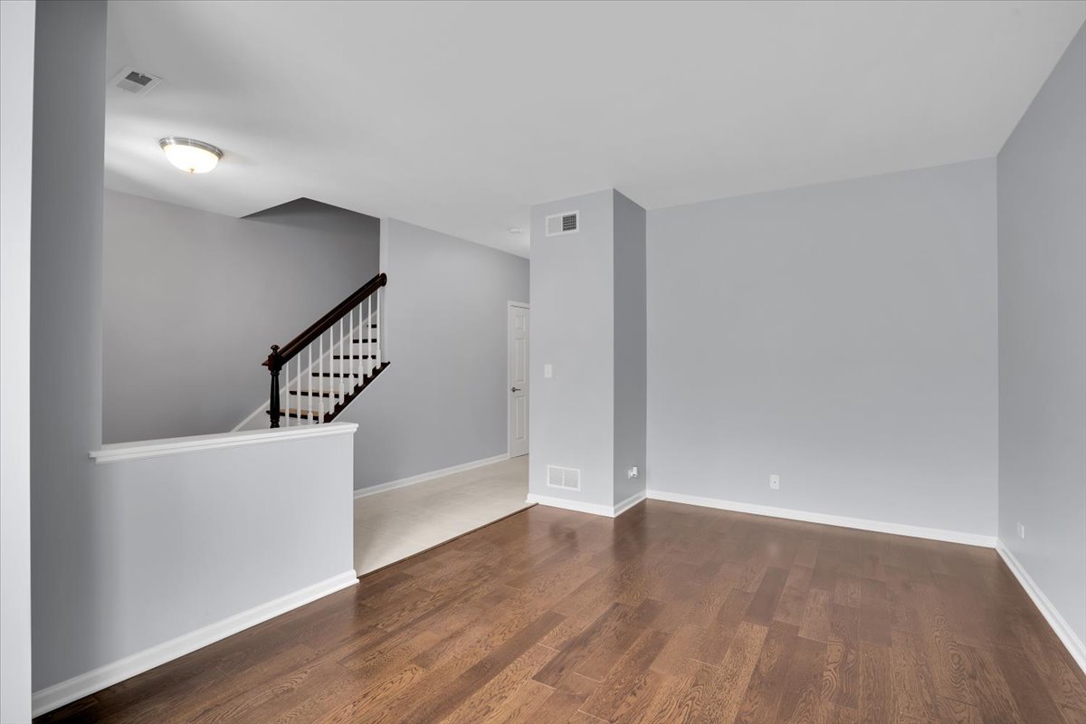 222 W Hyde Street, Arlington Heights, IL 60005