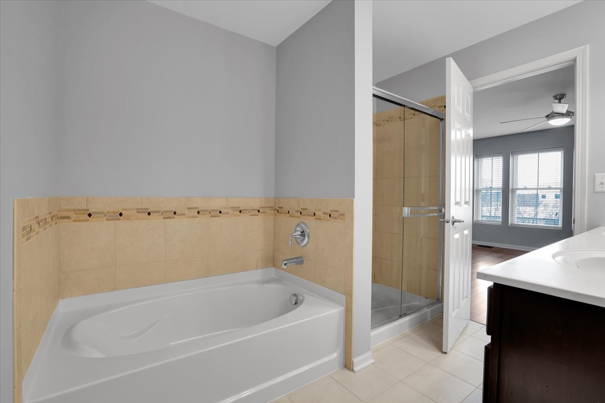 222 W Hyde Street, Arlington Heights, IL 60005