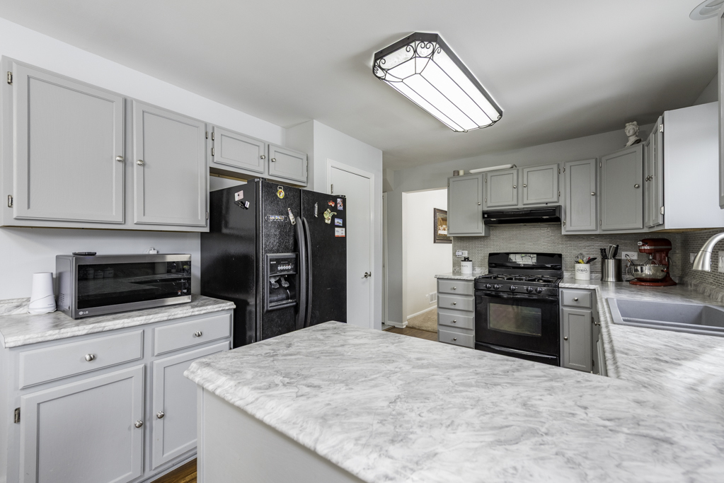 150 Old Darby Lane, Winthrop Harbor, IL 60096