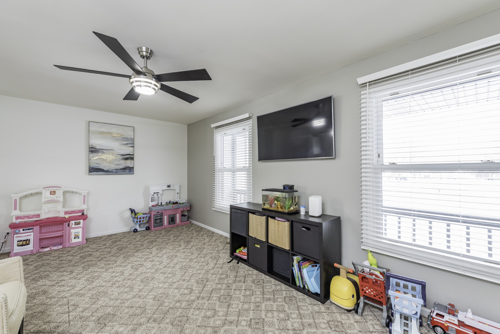 150 Old Darby Lane, Winthrop Harbor, IL 60096