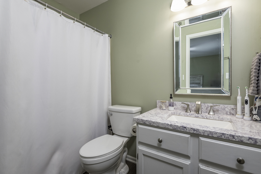 150 Old Darby Lane, Winthrop Harbor, IL 60096