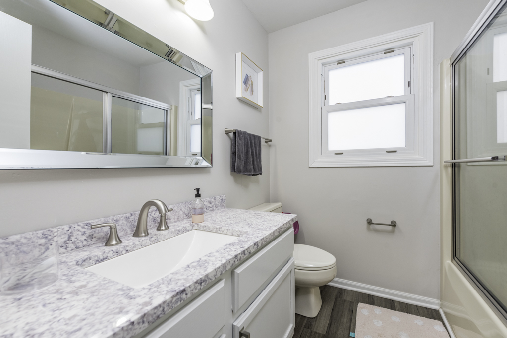 150 Old Darby Lane, Winthrop Harbor, IL 60096