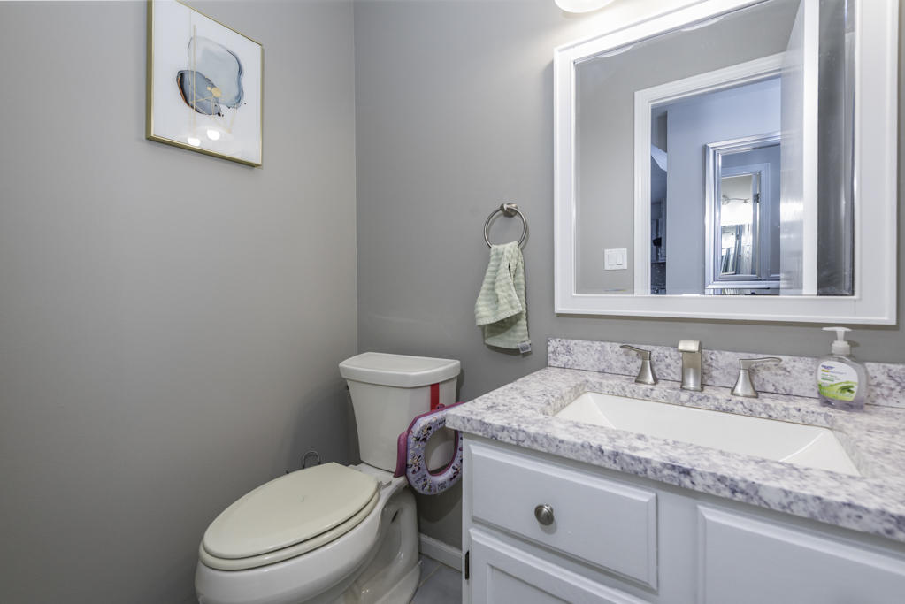 150 Old Darby Lane, Winthrop Harbor, IL 60096