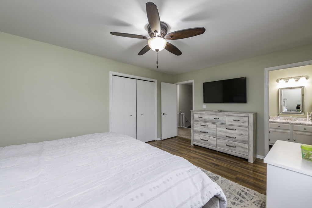 150 Old Darby Lane, Winthrop Harbor, IL 60096