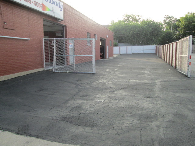 5601 S Archer Road, Summit, IL 60501