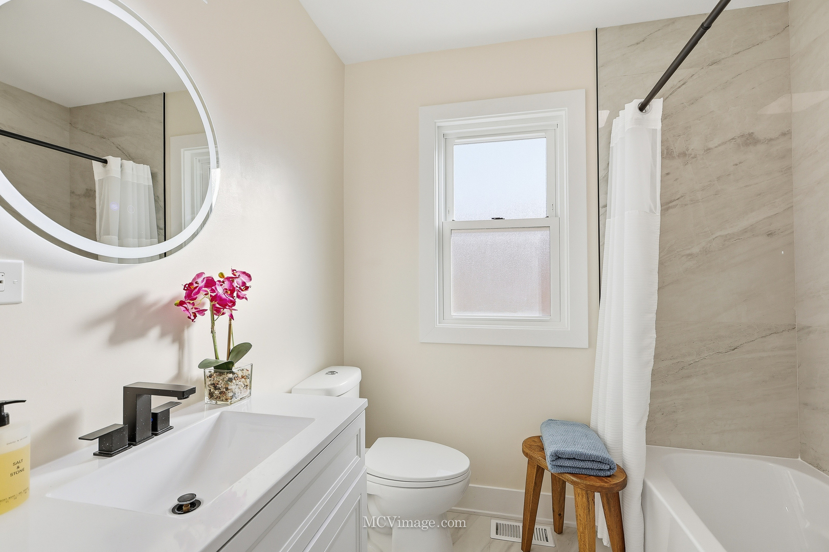 10132 S Turner Avenue, Evergreen Park, IL 60805