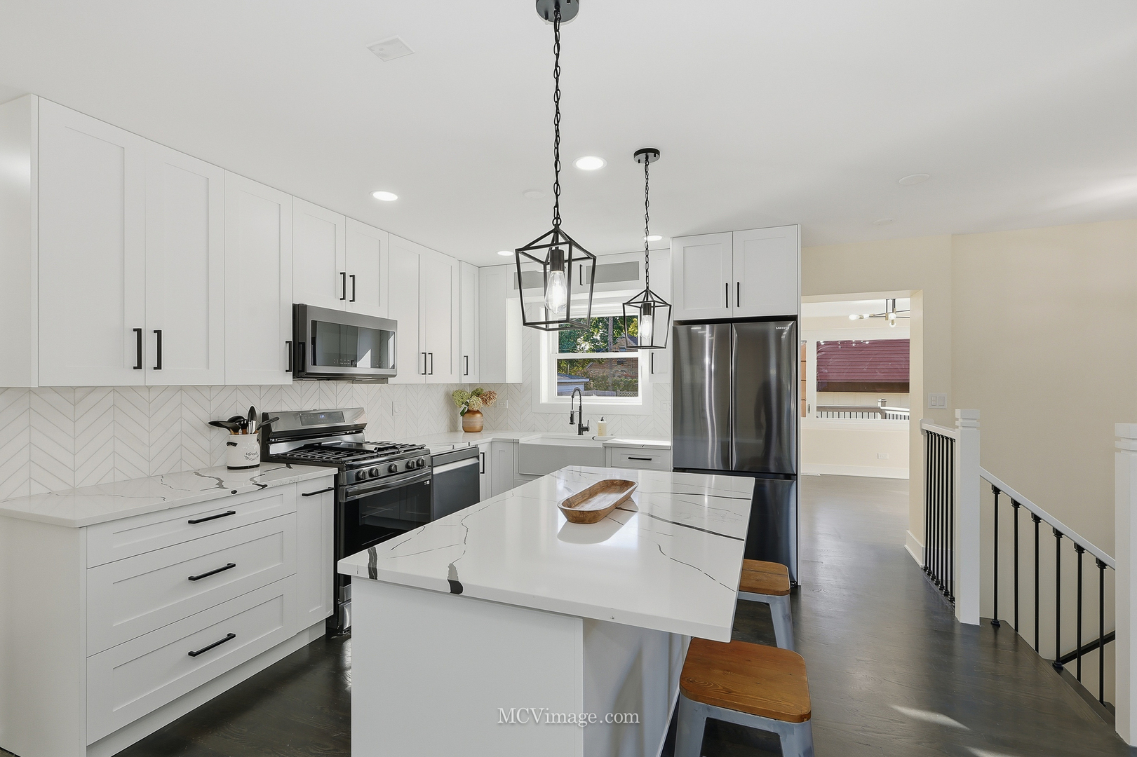 10132 S Turner Avenue, Evergreen Park, IL 60805