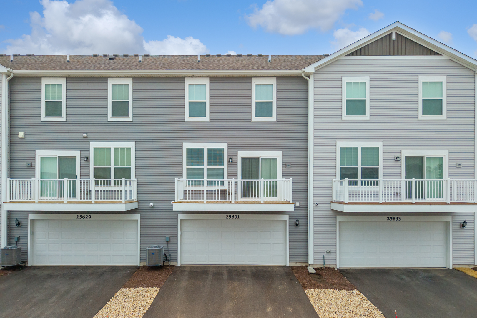 25631 W Wakefield Drive, Plainfield, IL 60544