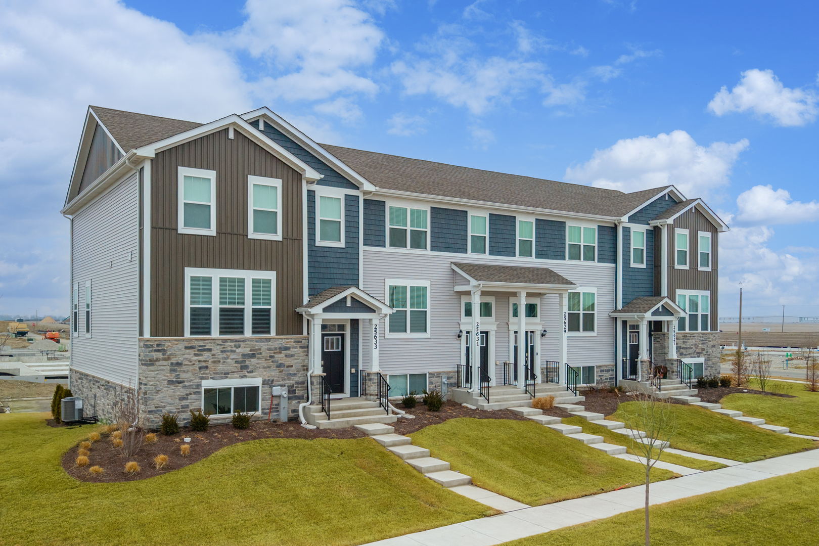 25631 W Wakefield Drive, Plainfield, IL 60544