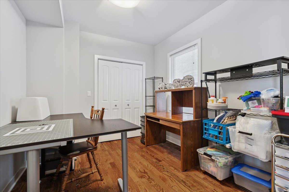 5646 N Menard Avenue, Chicago, IL 60646