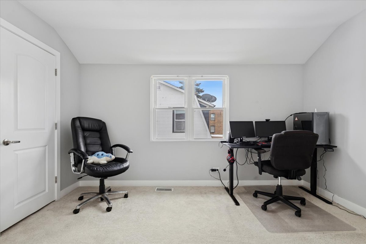 5646 N Menard Avenue, Chicago, IL 60646