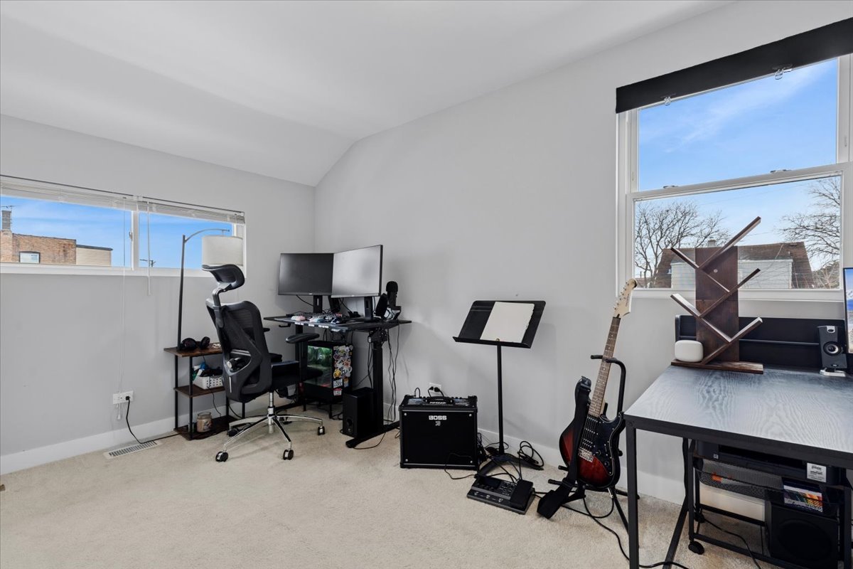 5646 N Menard Avenue, Chicago, IL 60646