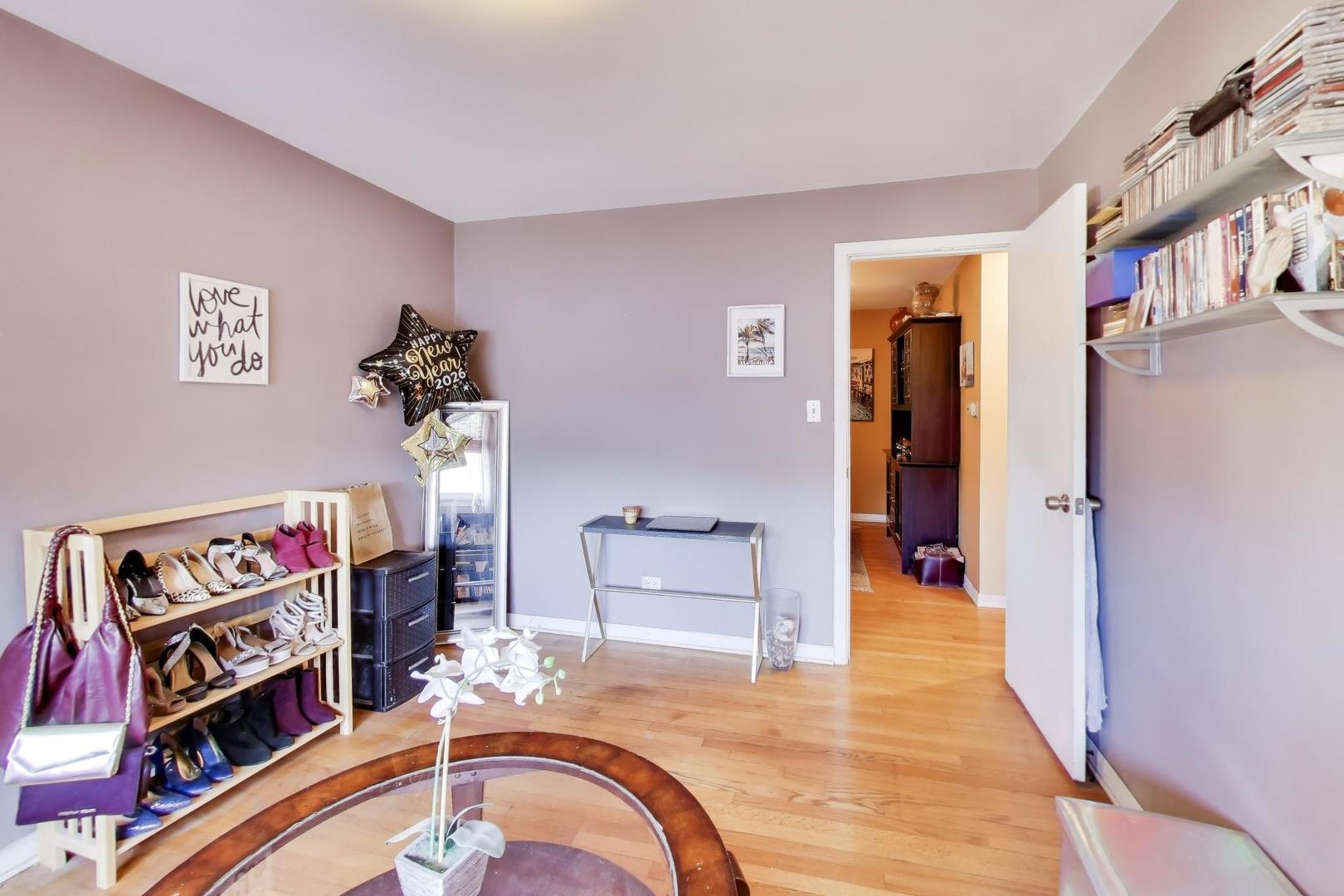 3938 N Keeler Avenue #2W, Chicago, IL 60641