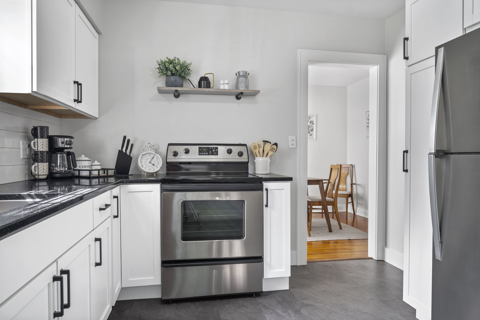 1223 E Oakland Avenue, Bloomington, IL 61701