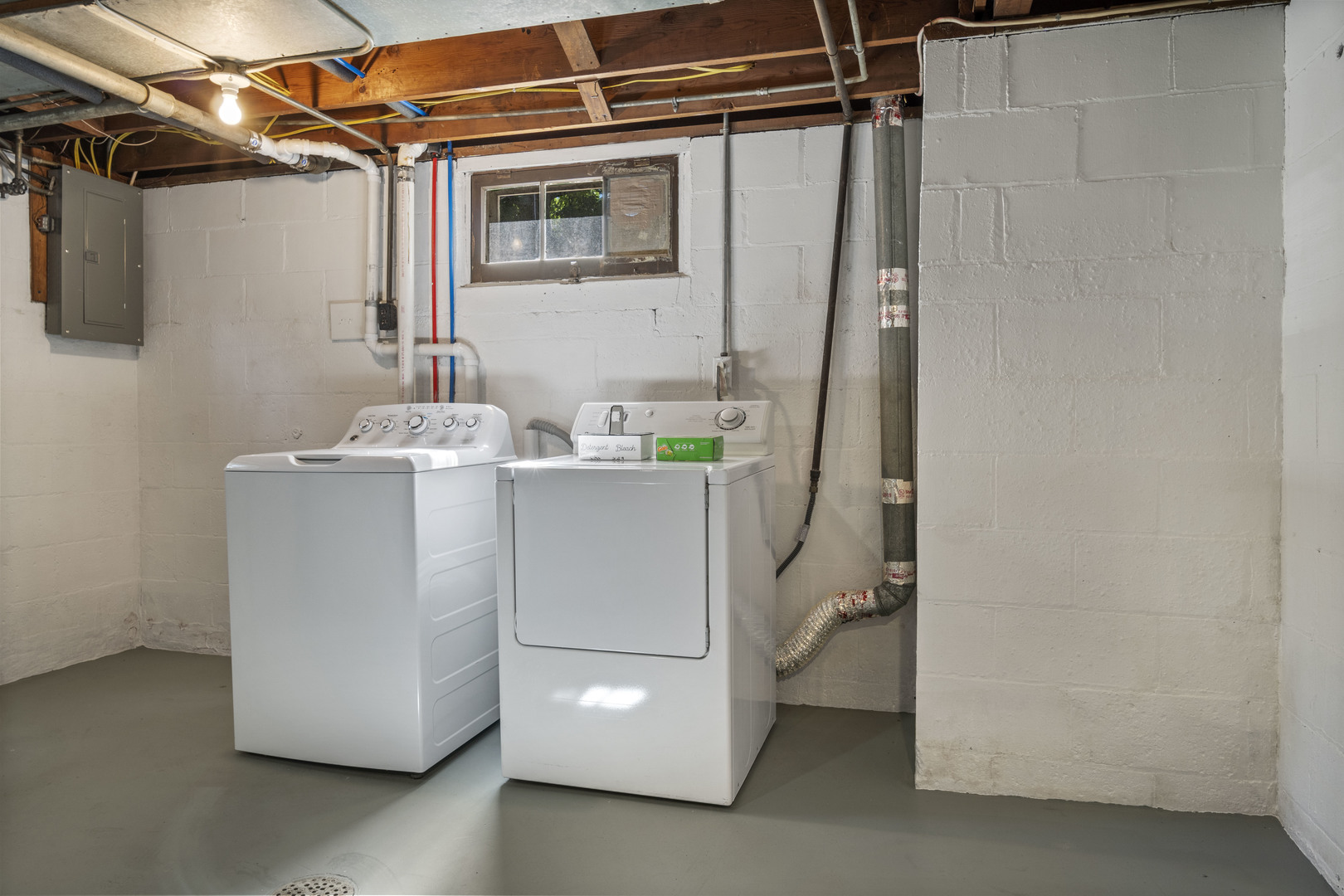 1223 E Oakland Avenue, Bloomington, IL 61701