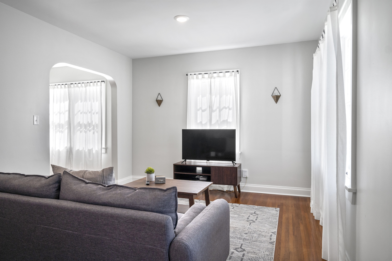 1223 E Oakland Avenue, Bloomington, IL 61701