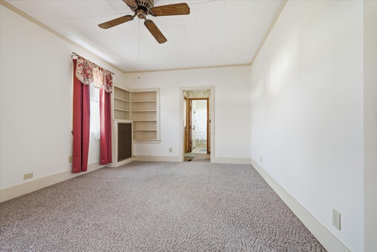 429 W Owsley Street, Chenoa, IL 61726