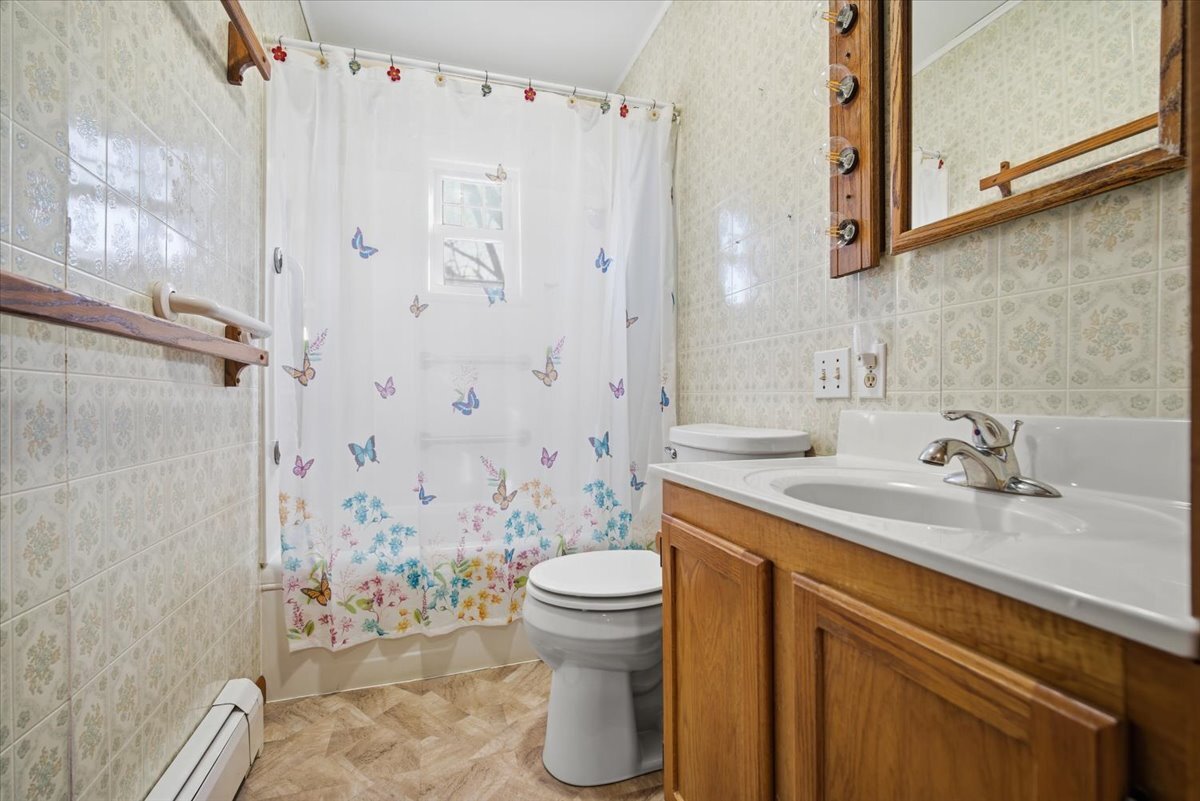 429 W Owsley Street, Chenoa, IL 61726